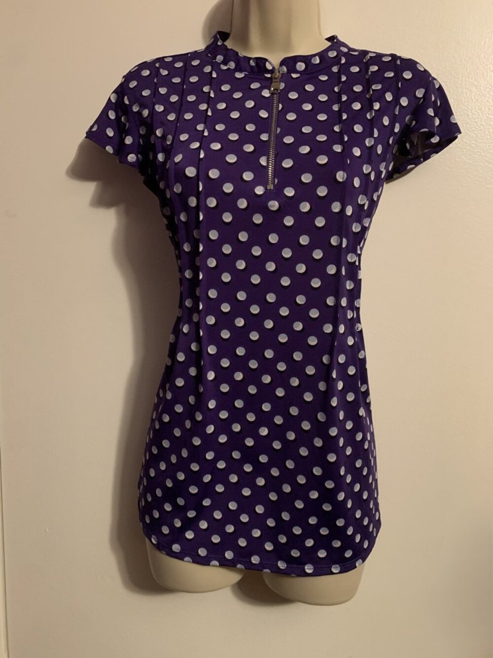 Cocomo Size Large Women's Short Sleeve Zip Casual High Neck Blouse Purple/Dots